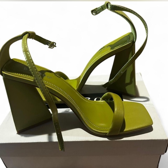 high heel - Picture 1 of 5